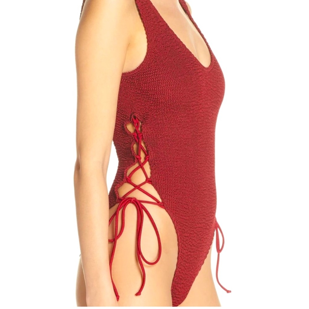 NWT Bound by bond eye one size